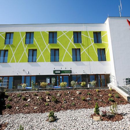 פראג Nad Kralovnou Hotel & Restaurant מראה חיצוני תמונה