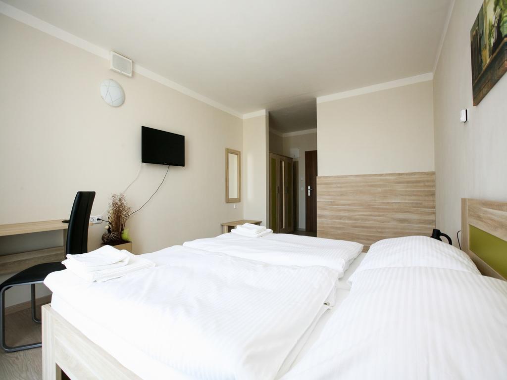 פראג Nad Kralovnou Hotel & Restaurant מראה חיצוני תמונה