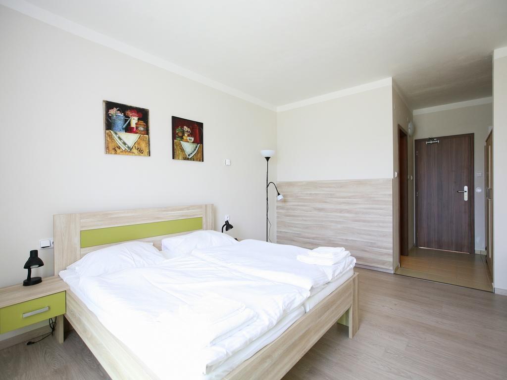 פראג Nad Kralovnou Hotel & Restaurant מראה חיצוני תמונה