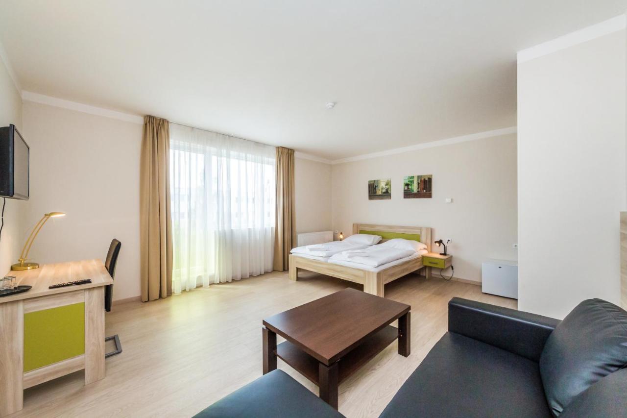 פראג Nad Kralovnou Hotel & Restaurant מראה חיצוני תמונה